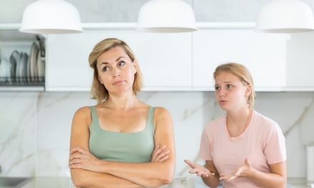 Surah Ikhlas Wazifa To Convince Parents for Love Marriage​