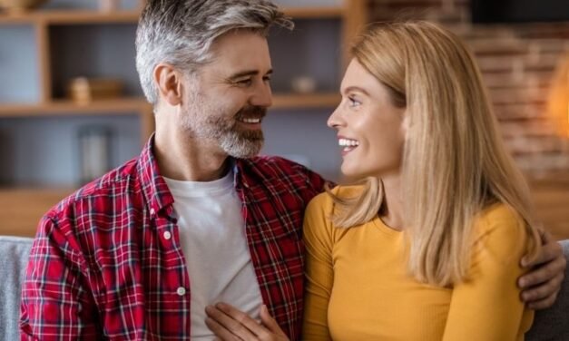 Lailahaillallah Al Malikul Haqqul Mubin Wazifa for Husband