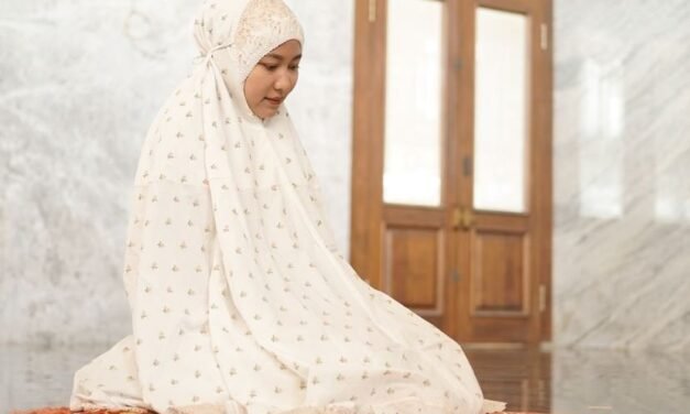 Darood Tanjeena to Remove Husband’s Bad Luck