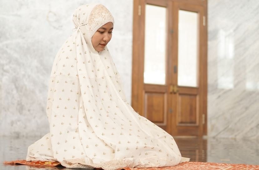 Darood Tanjeena to Remove Husband’s Bad Luck