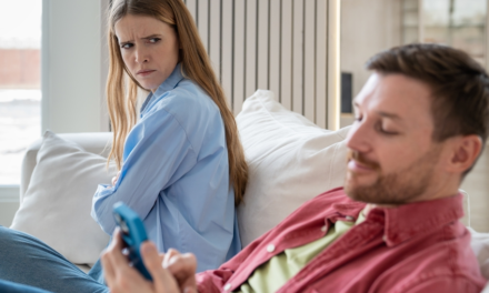 Dua to Deal With a Husband Who is Always Negative